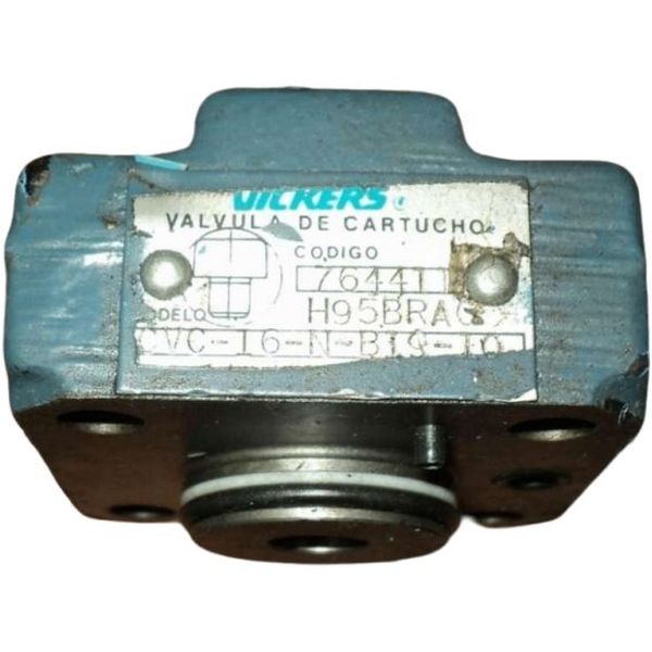 marca: VICKERS <br/>
modelo: CVC16NB1910 <br/>
estado: usada