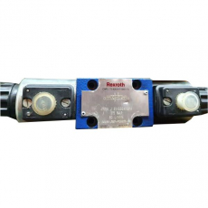 Válvula hidráulica REXROTH 4WE6J61/EG24N9K4 seminova Válvula hidráulica REXROTH 4WE6J61/EG24N9K4 seminova