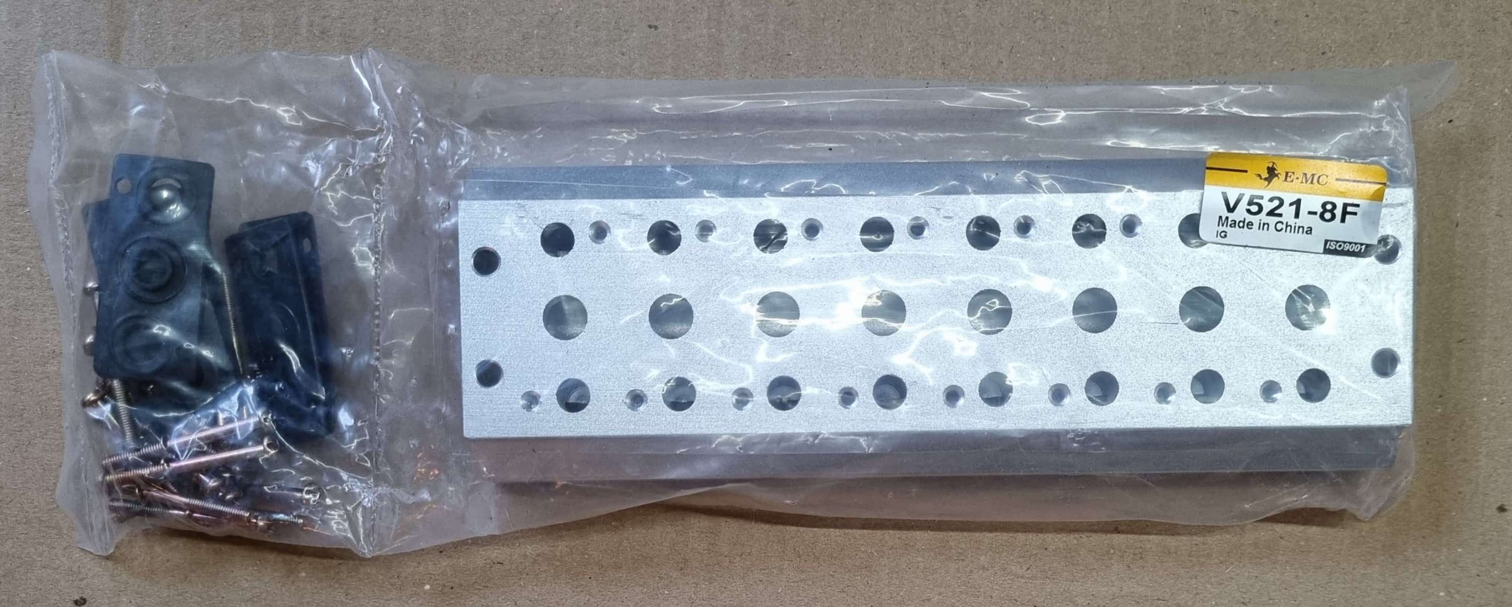 marca: EMC <br/> modelo: V5218F