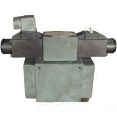 Válvula direcional REXROTH 4WEH10Q10/6AG24NETZ4 usada Válvula direcional REXROTH 4WEH10Q10/6AG24NETZ4 usada