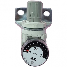 Regulador SMC com manômetro SMC G27-10-R1 usados Regulador SMC com manômetro SMC G27-10-R1 usados