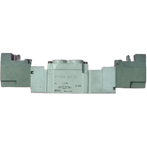 Série SY7000, 3 posições centro fechado, tensão 24VDC, ligação elétrica conector DIN, com luz e supressor de picos de tensão, pórtico 1/4 com subplaca