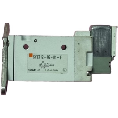 Válvula pneumática SMC SYJ712-4G-01-F seminova