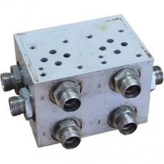 Bloco hidráulico com conexões Bloco hidráulico com conexões