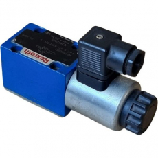 Válvula direcional REXROTH 4WE6 U12-62/EG24N9K4 seminova Válvula direcional REXROTH 4WE6 U12-62/EG24N9K4 seminova