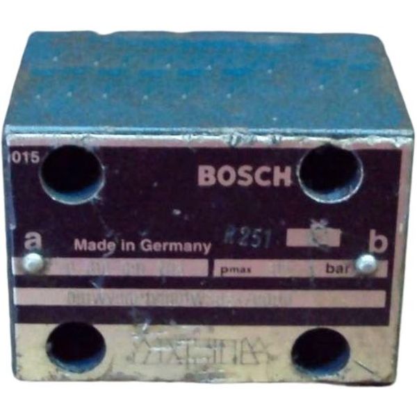 marca: Bosch <br />
modelo: 0810091203 <br />
estado: usada