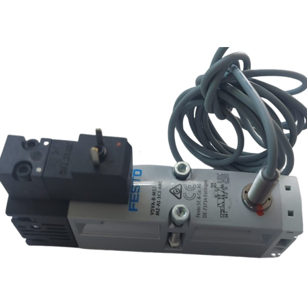 Válvula solenoide pneumática 5/2 vias, 24V DC, acionamento elétrico, retorno por mola, montagem em base, aplicação em automação industrial. 
