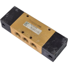 Válvula pneumática PNEUMAX 224.53.31.11.11 usada Válvula pneumática PNEUMAX 224.53.31.11.11 usada