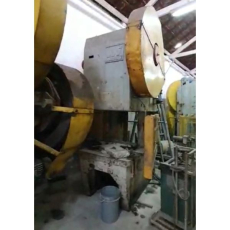 ** PRENSA MAHNKE 160 TON 400 AMP usada