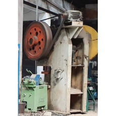 ** PRENSA MECÂNICA GRÁFICA 80 TON usada