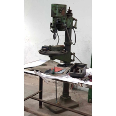 ** (UMA) FURADEIRA ENGRENADA PARA 1 POL usada