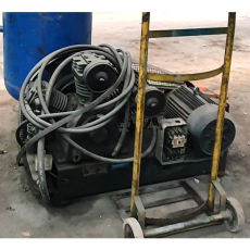 ** COMPRESSOR SCHULZ DE 40 PÉS usado ** COMPRESSOR SCHULZ DE 40 PÉS usado