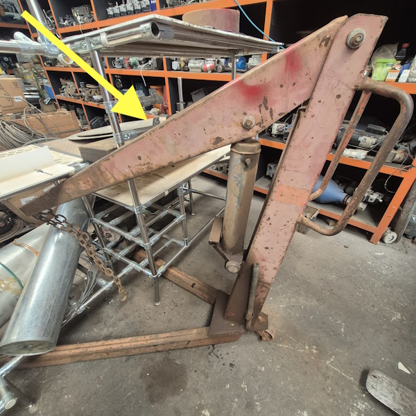 ferramentas industriais, excedentes de estoques, ferramentas adquiridas em leilão, ferramentas de segunda mão, aparelhos elétricos usados, ferramentas bom custo benefício