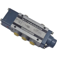 Válvula pneumática C210001532 - MICROMECANICA usada
