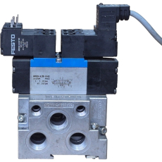 Válvula pneumática MN2H-5/3E-D-02 161098 - FESTO usada