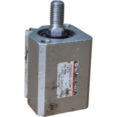 Cilindro pneumático CDQ2A25-20DM 25X20 - SMC usado Cilindro pneumático CDQ2A25-20DM 25X20 - SMC usado