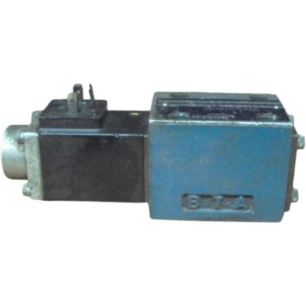 marca: Bosch <br />
modelo: 0810090126 <br />
estado: usada