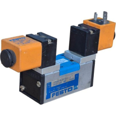 Válvula pneumática JMDD-5/2-D-1-C - FESTO usada