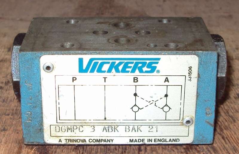 marca: VICKERS <br/>modelo: DGMPC3ABKBAK21 <br/>estado: usada