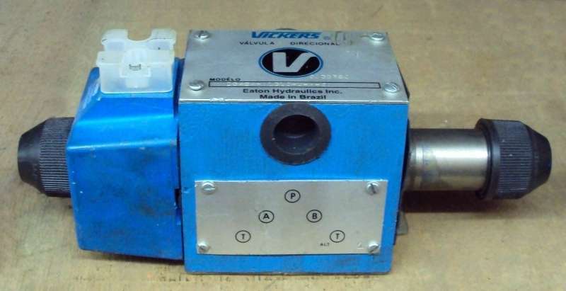 marca: VICKERS <br/>modelo: DG4S40131CUH60 <br/>estado: usada