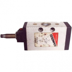 Válvula pneumática CAMOZZI 434016 usada Válvula pneumática CAMOZZI 434016 usada