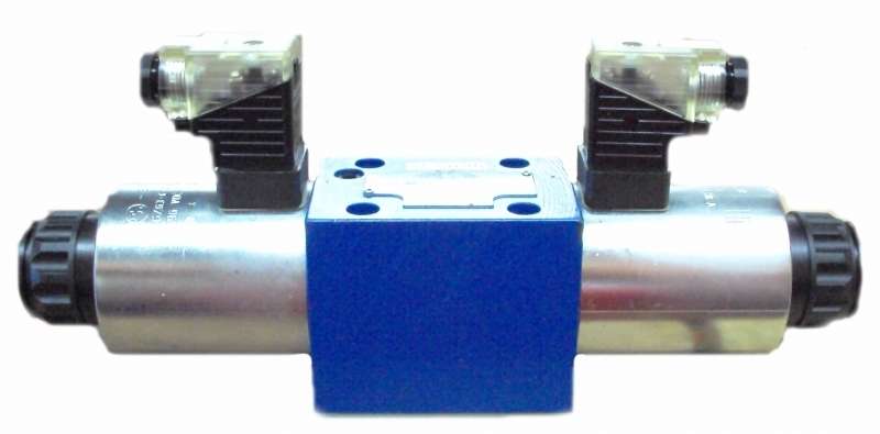 marca: REXROTH <br/>modelo: 54WE10E33 CW110RN9Z5 <br/>estado: seminova