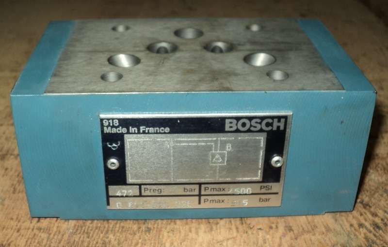 marca: Bosch <br/>modelo: 0811020026 <br/>estado: seminova