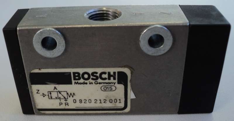 marca: Bosch <br/>modelo: 0820212001 <br/>estado: seminova