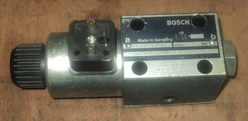 marca: Bosch <br/>modelo: 0810091275 081WV06P1V1083WS024 00D0 <br/> estado: usada