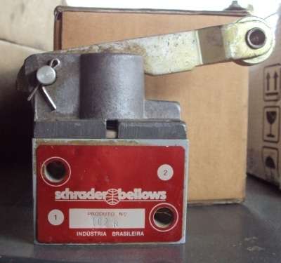 marca: Schrader Bellows <br/>modelo: 102R 2vias rosca3/8 rolete <br/>estado: usada