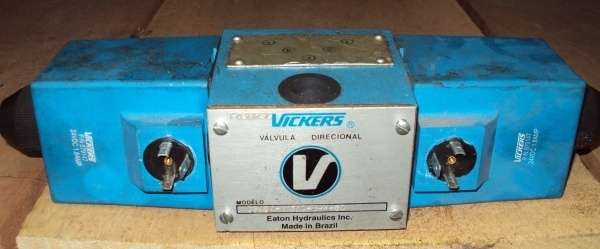 marca: VICKERS <br/>modelo: DG4S40131CVH60 <br/>estado: usada