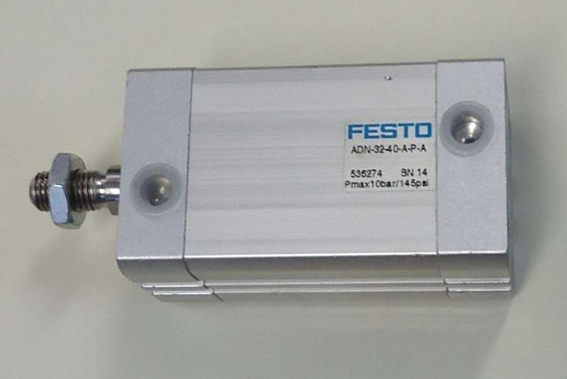 marca: FESTO <br/>modelo: ADN3240APA 32X40 <br/>estado: novo