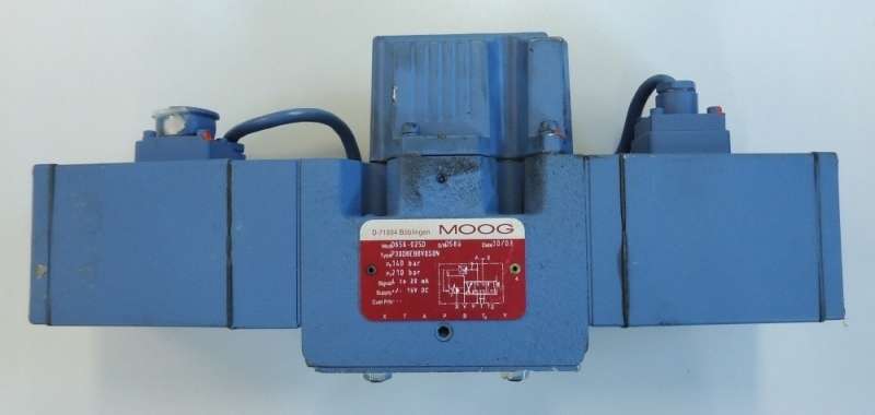 marca: Moog <br/>modelo: D656025D <br/>estado: nunca foi utilizada