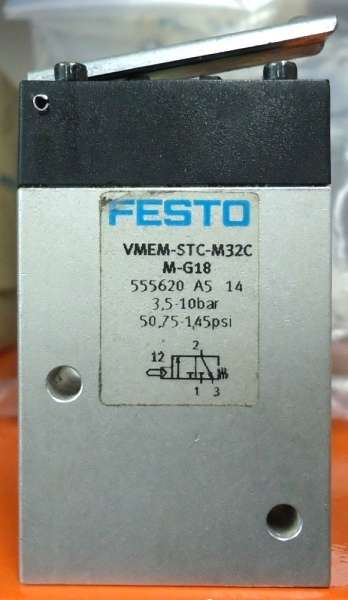 marca: FESTO <br/>modelo: VMEMSTCM32CMG18 555620 <br/>estado: seminova