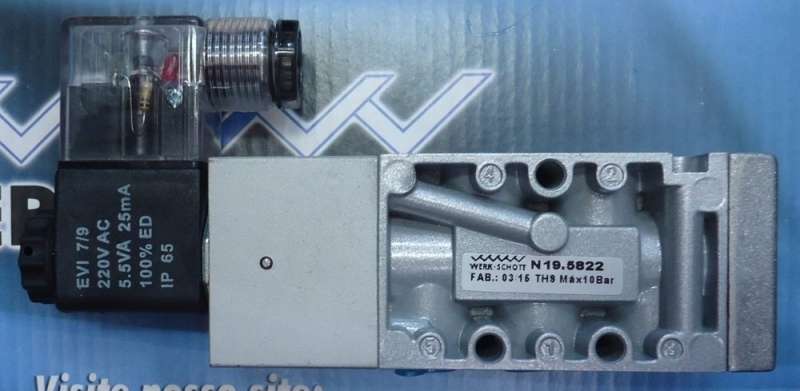 WERK SCHOTT <br />
N195822