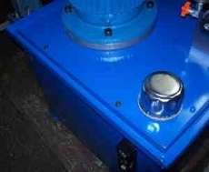 Tanque com borda para contenção de óleo