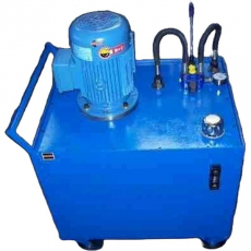 Unidade hidráulica com tanque com rodízios e alça Unidade hidráulica com tanque com rodízios e alça