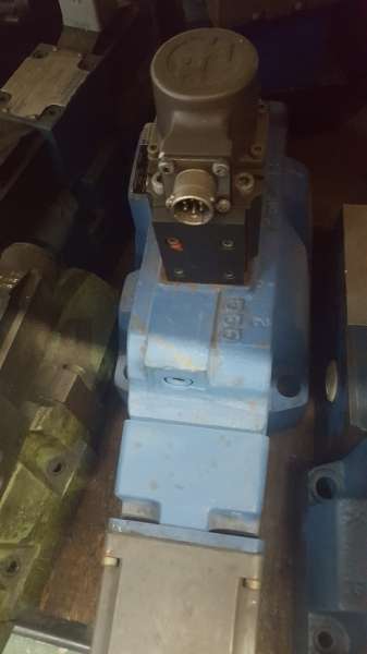 marca: REXROTH <br/>
modelo: 4WRD25V000S53 6L15K9 VR469