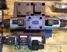 Bloco com válvulas REXROTH 4WE6J61EG24N9K4 Bloco com válvulas REXROTH 4WE6J61EG24N9K4